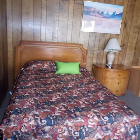 Atomic Inn Beatty Near Death Valley Εξωτερικό φωτογραφία